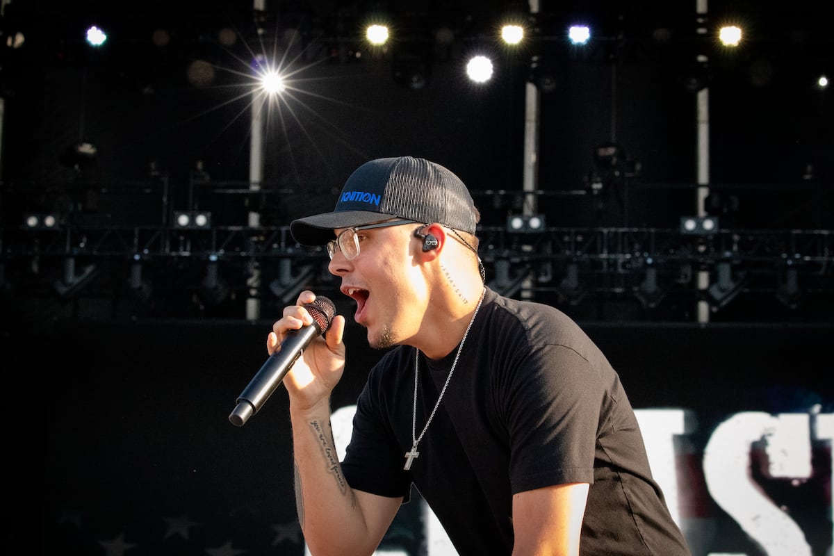 preloaded gallery image