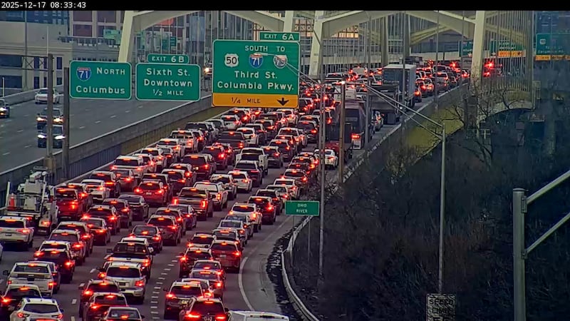 All lanes going northbound on I-471 are closed due to a crash.