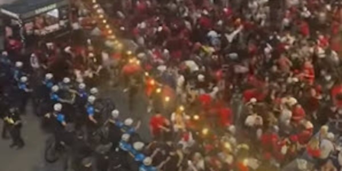 Reds fans return to The Banks after Thursday night chaos