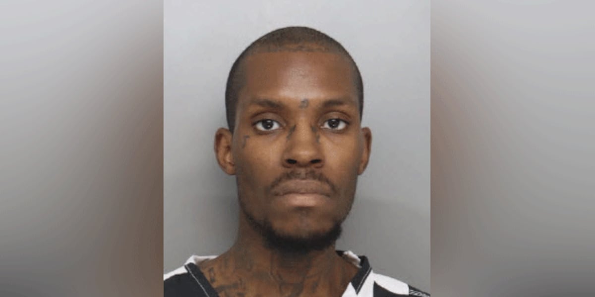 Man sentenced for charging at Cincinnati police with knife