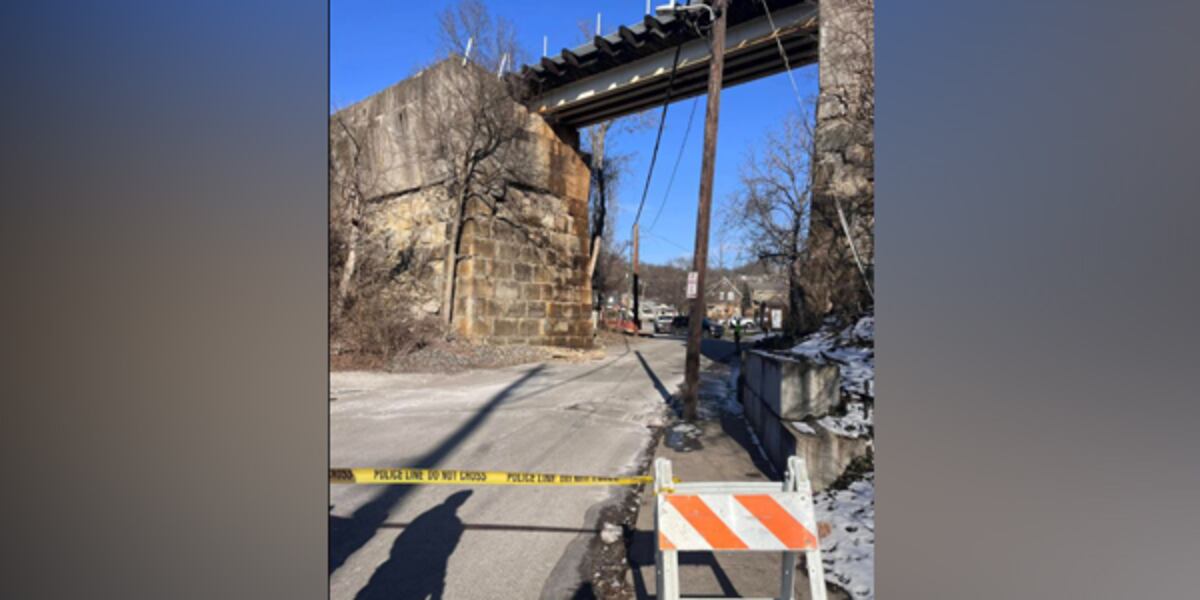 Rockfall from NKY railway bridge closes road indefinitely until inspection