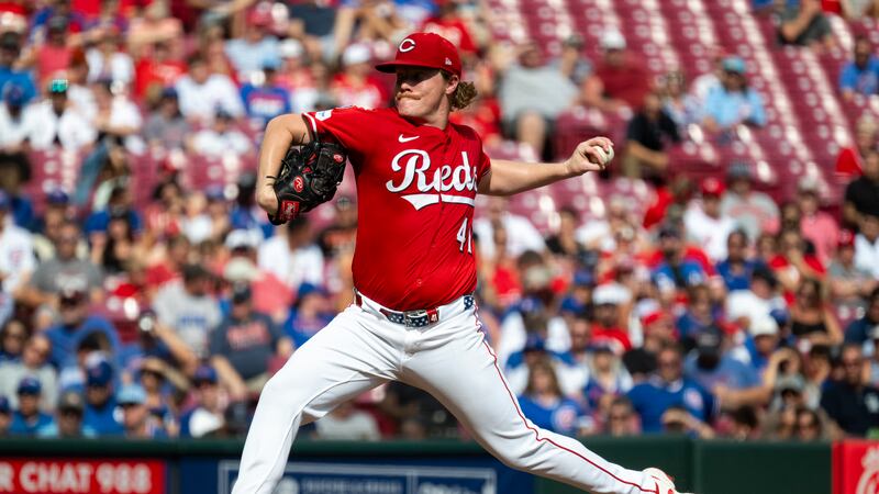Reds drop series opener to Pirates with NL playoff push underway