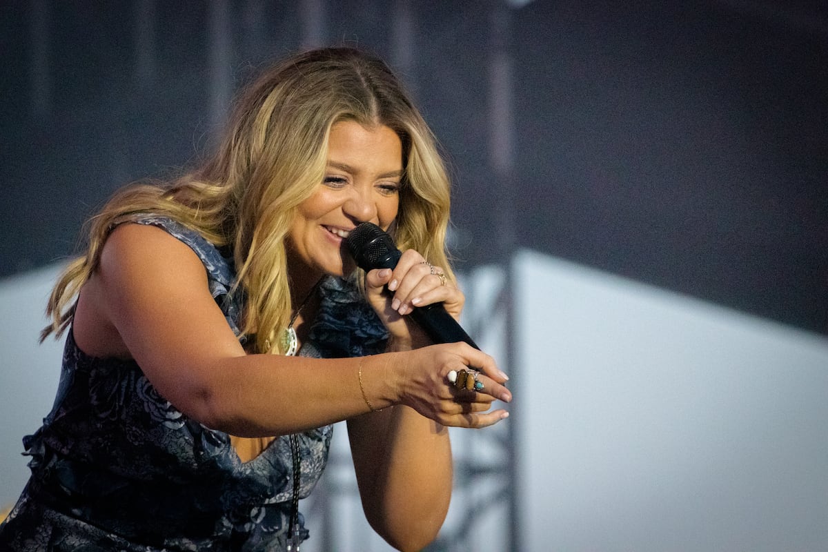 preloaded gallery image