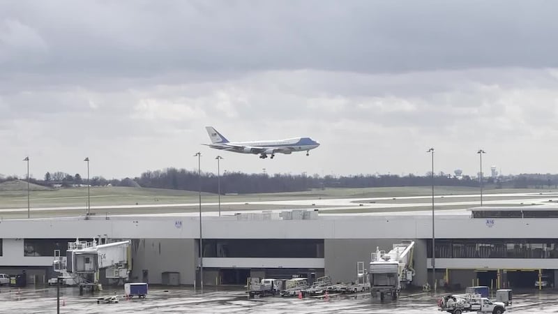President Trump arrives on Air Force 1 at CVG